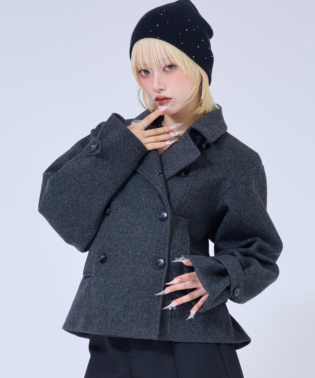 グレー(身長：約158cm)