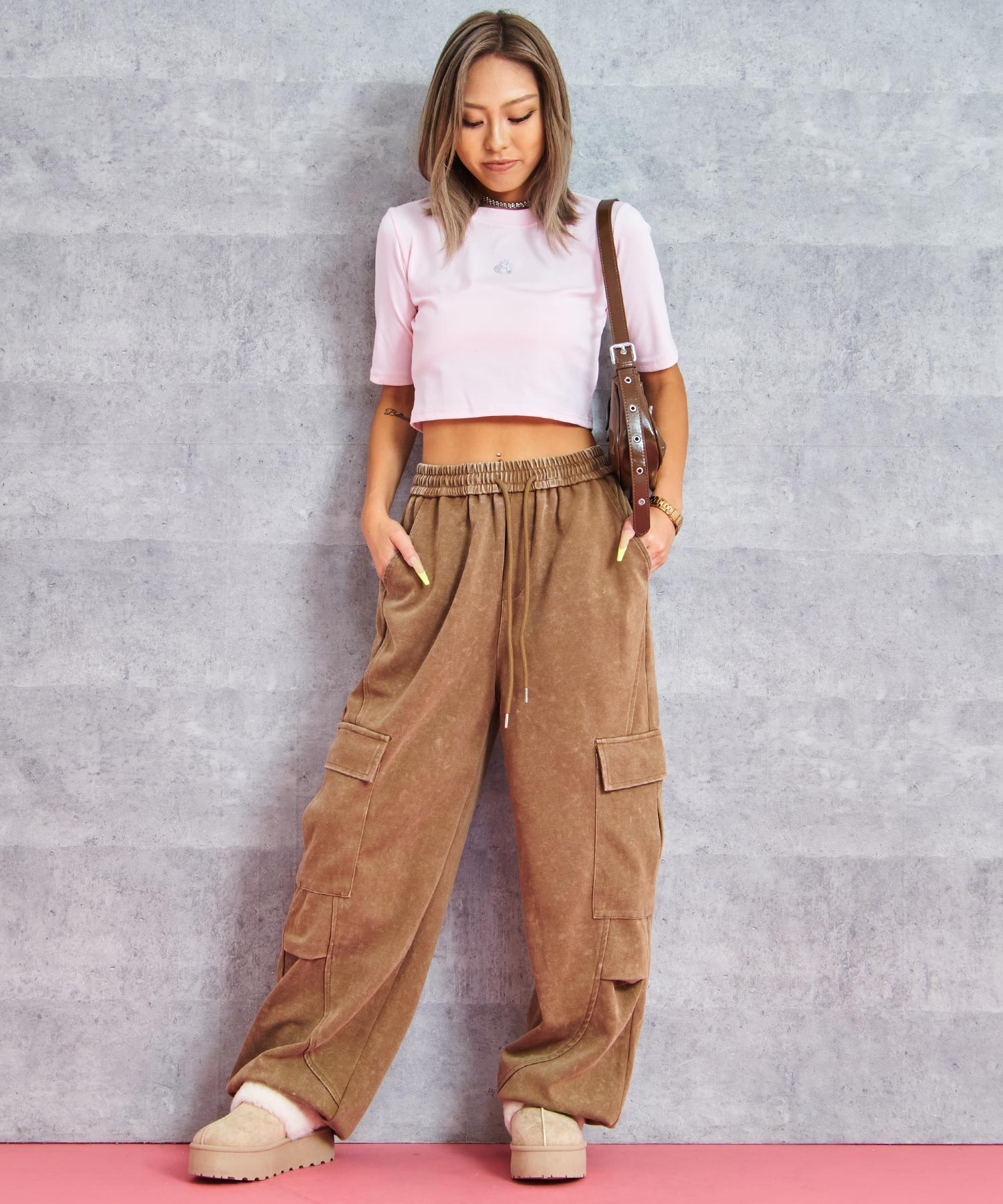 ライトベージュ