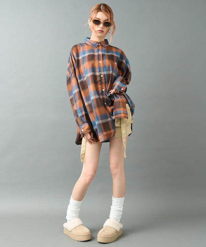 ライトベージュ