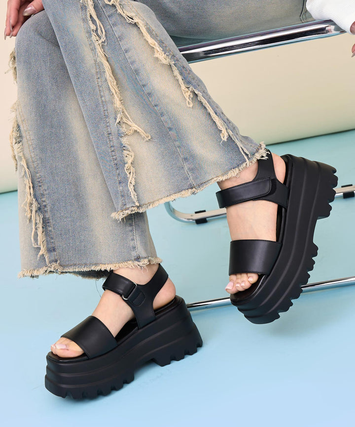ブラック