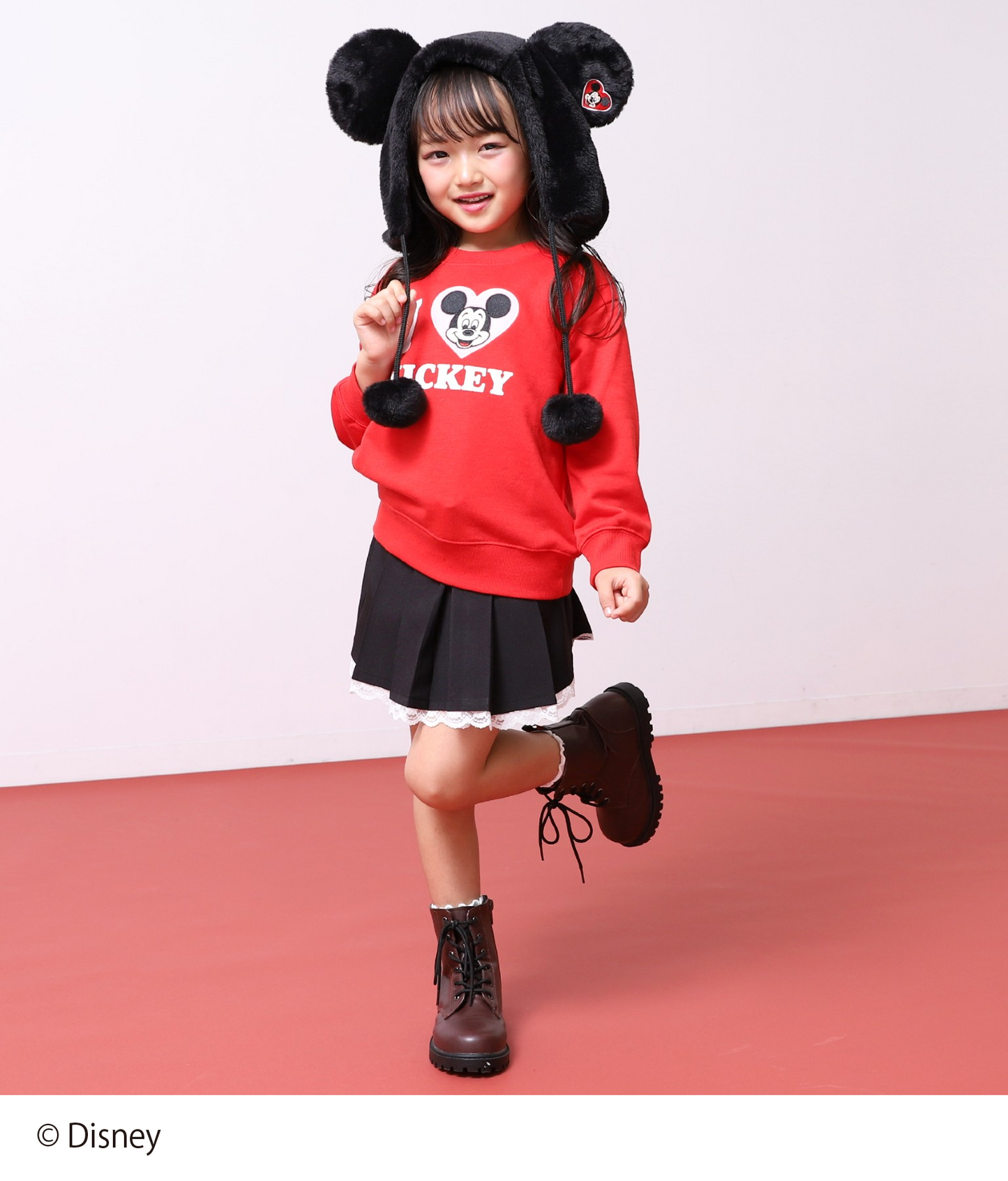 レッド(110サイズ着用/身長：約112cm)