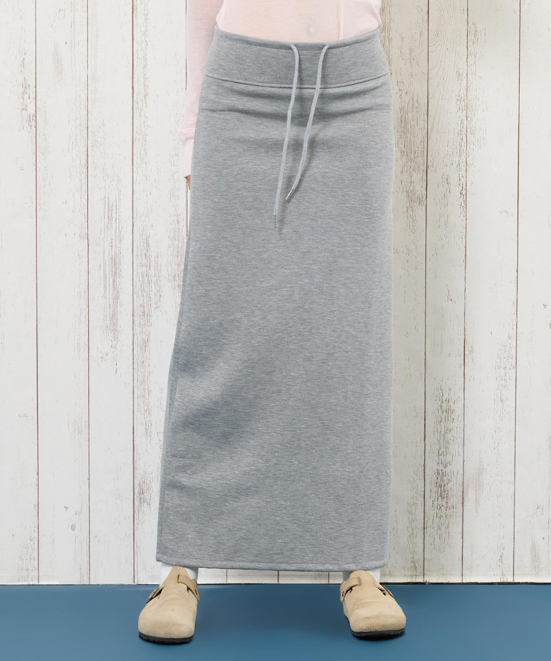 グレー(身長：約165cm)