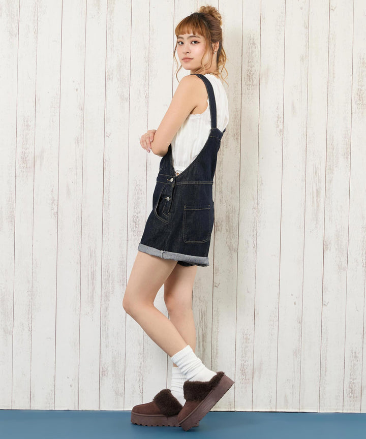 ホワイト(身長：約163cm)