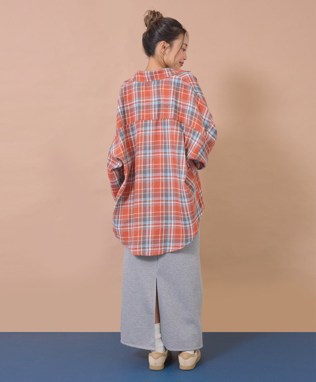 オレンジ(身長：約163cm)