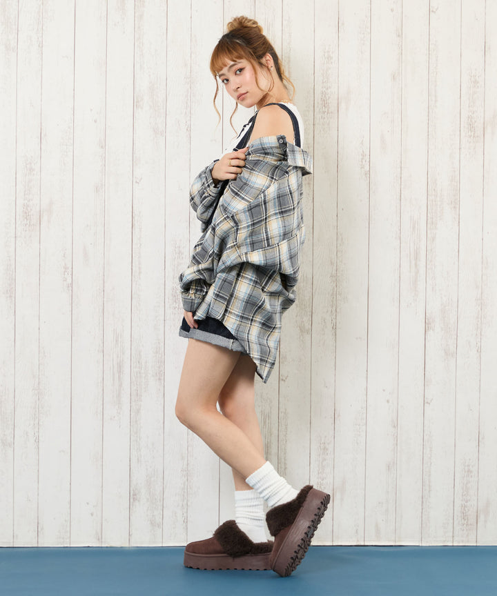 グレー(身長：約165cm)