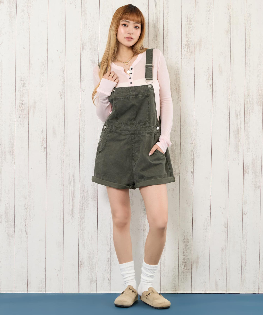 (新色)カーキ(身長：約165cm)