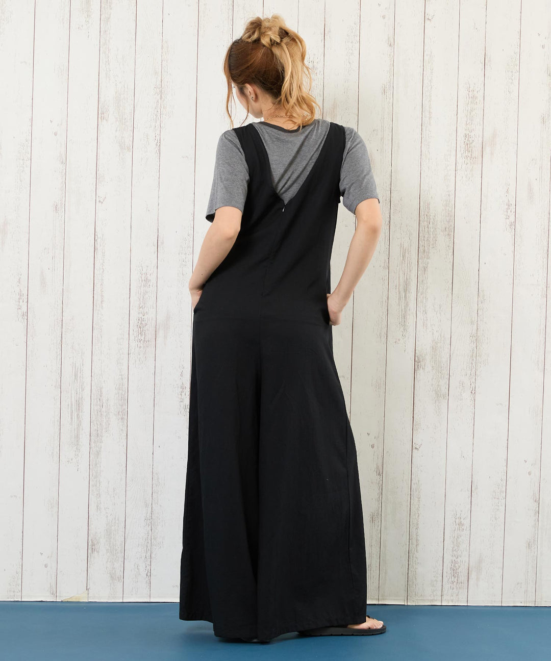 ブラック(身長：約165cm)