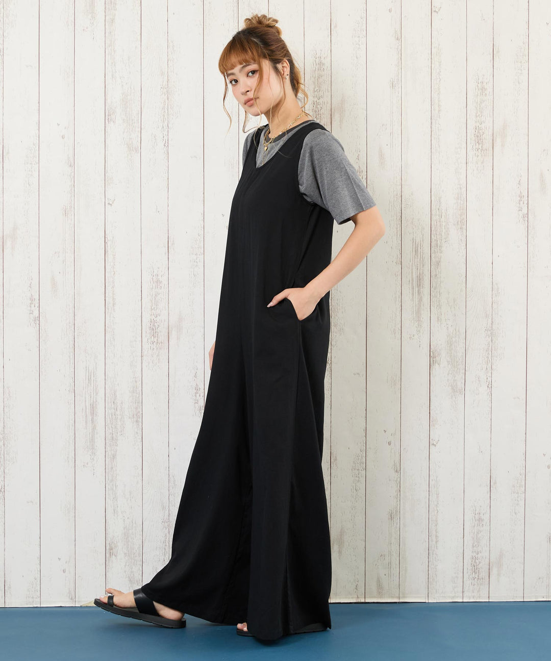 ブラック(身長：約165cm)