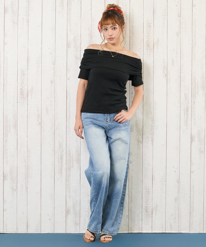 レッド(身長：約165cm)