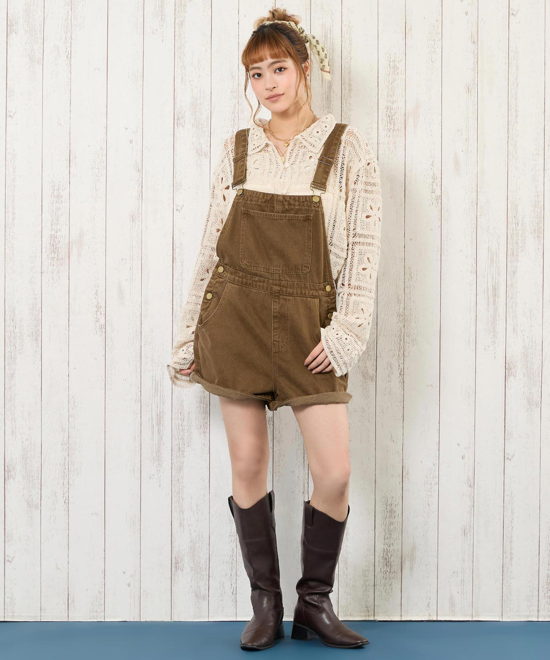 ベージュ(身長：約165cm)