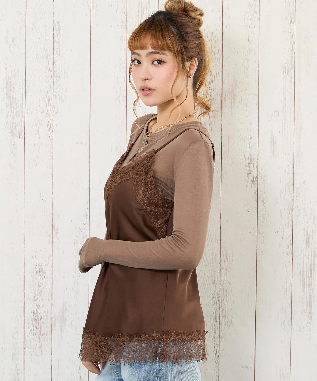 ブラウン(身長：約165cm)