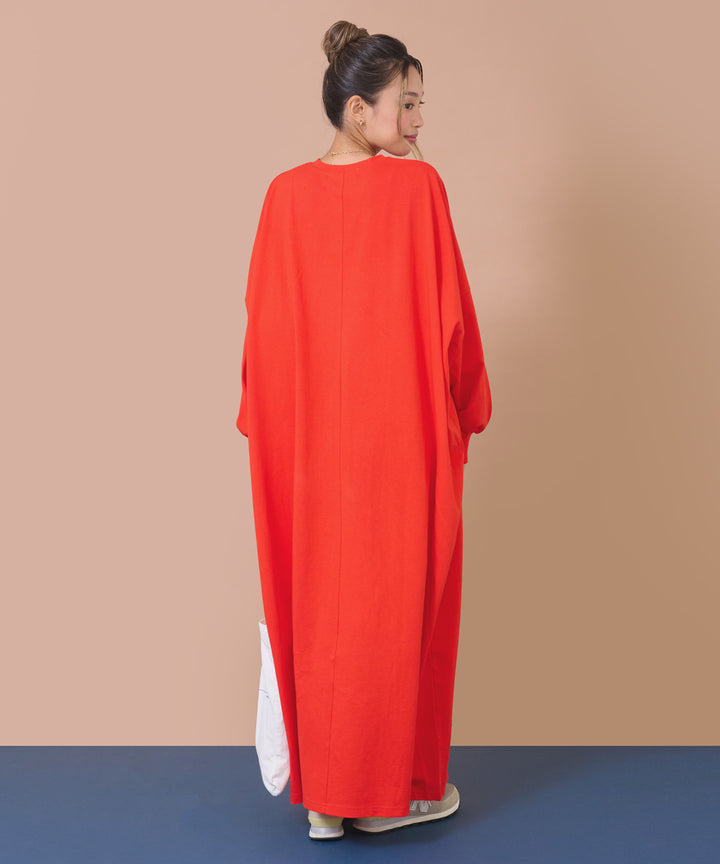 レッド(身長：約163cm)