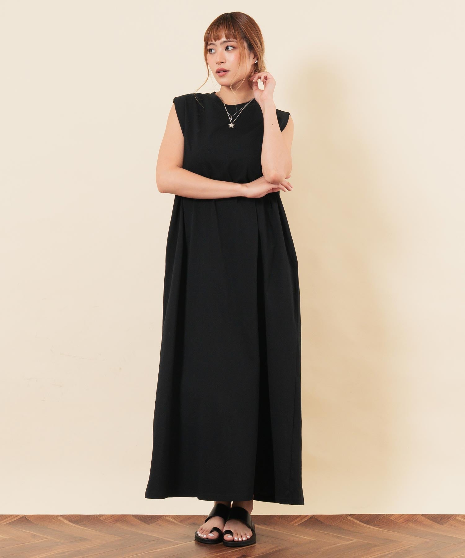 Ernie & Essie ブラックノースリーブワンピース 115 オーバーサイズ ノースリーブ ロング ワンピース 857-6060 – ANAP