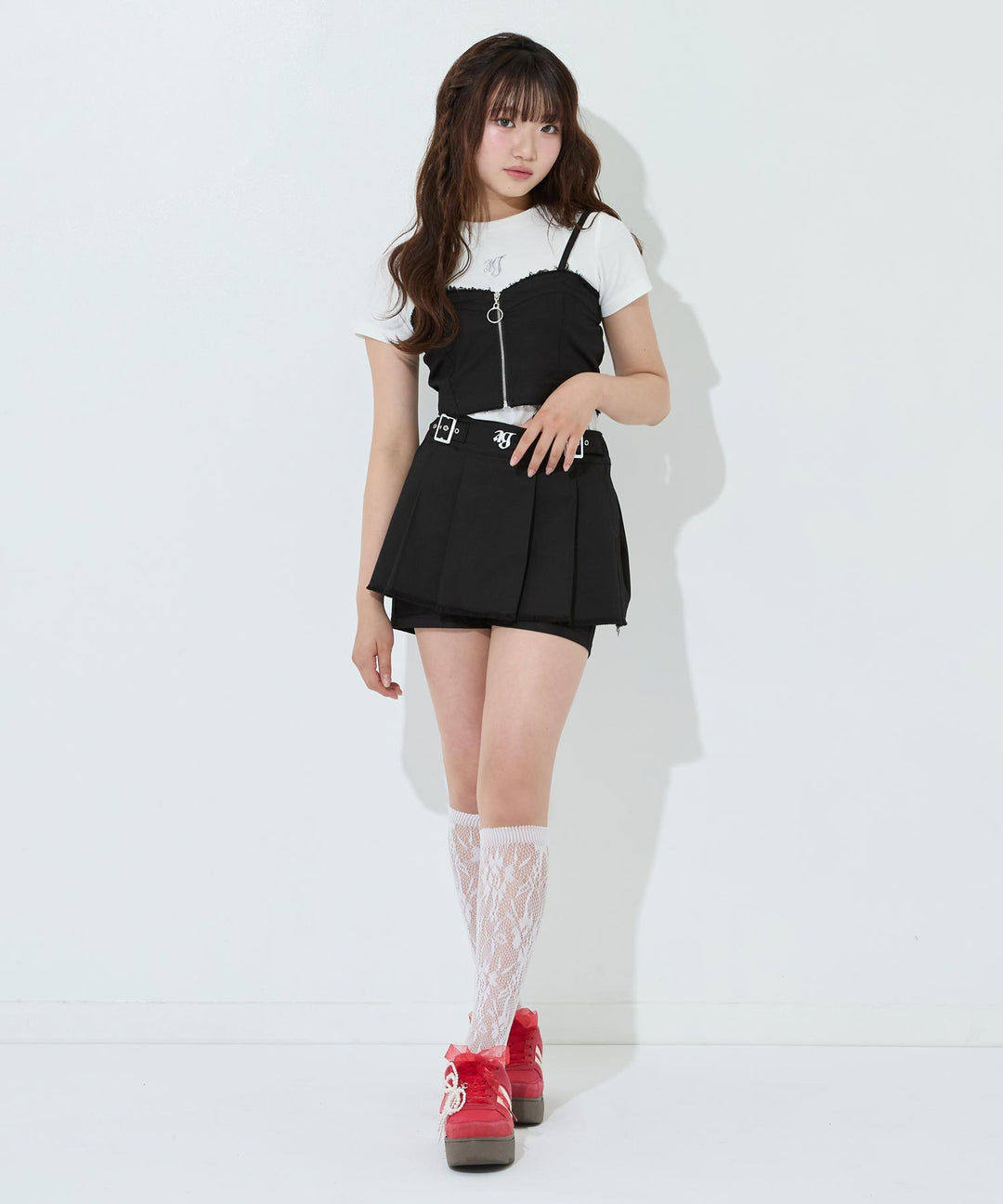 ブラック(Mサイズ着用/身長：約153cm)
