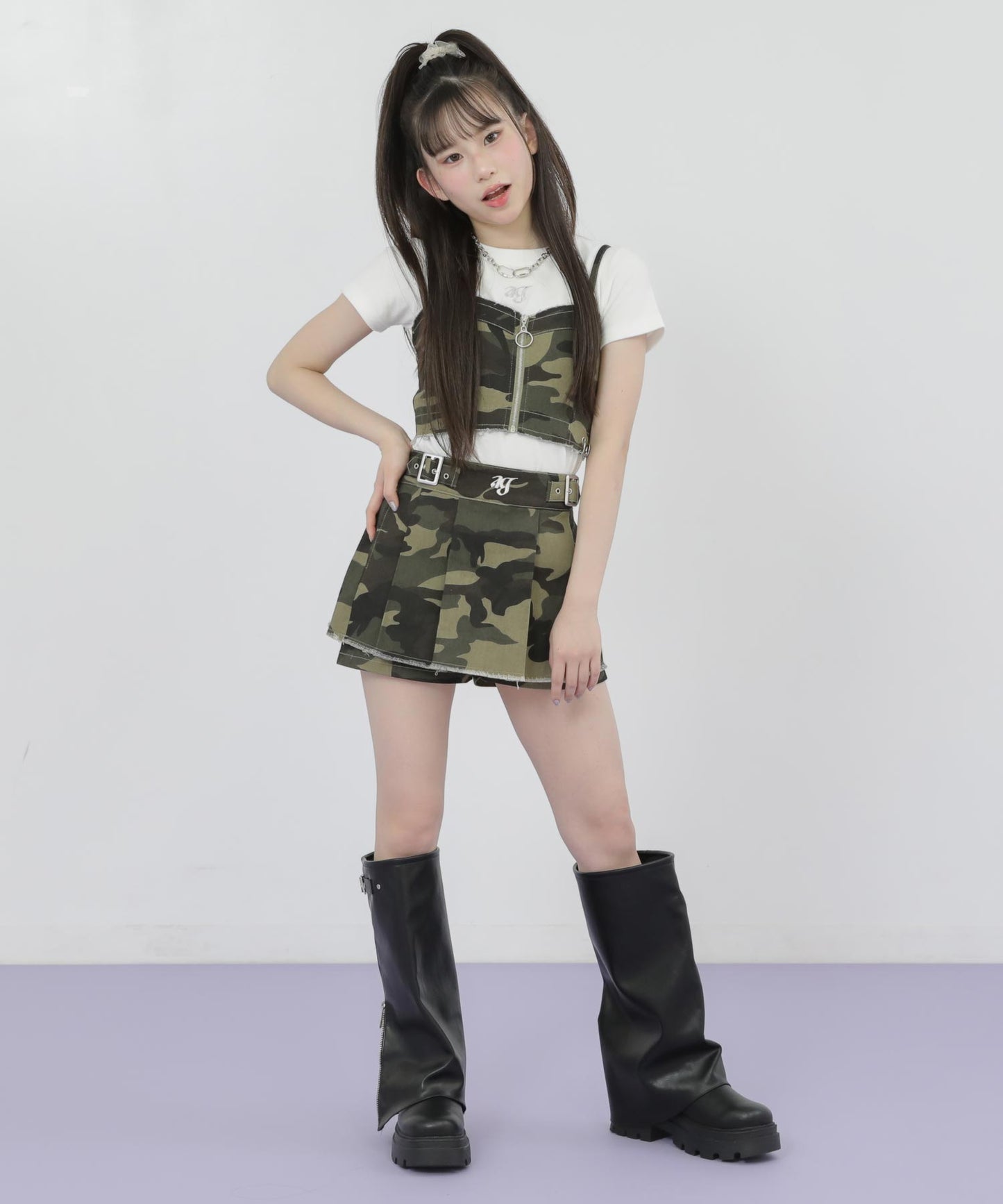 カーキ(Sサイズ着用/身長：約148cm)