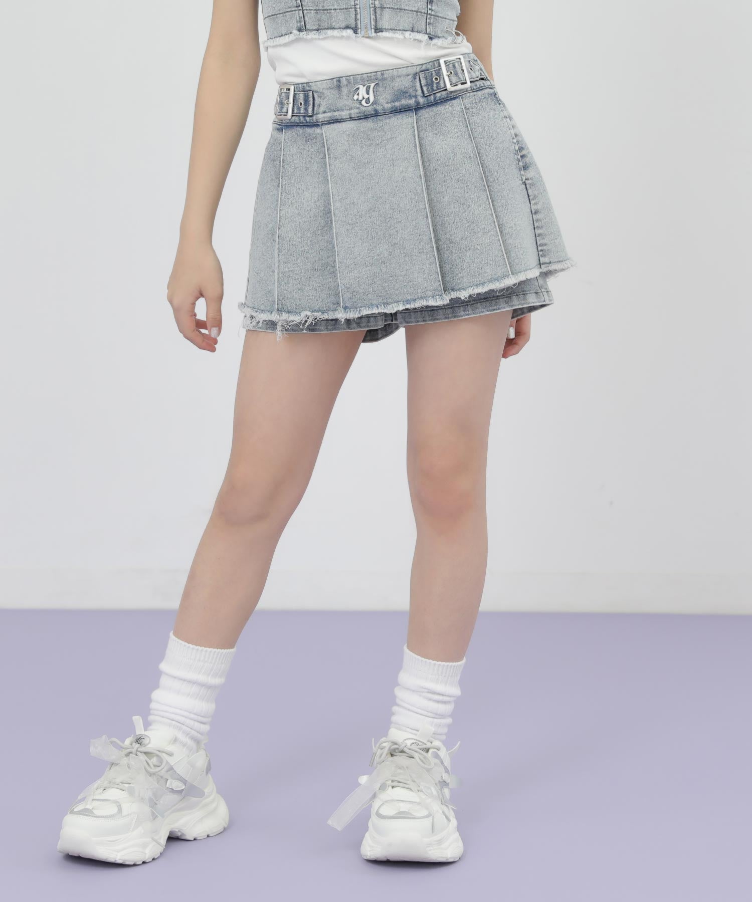 ブルー(Sサイズ着用/身長：約149cm)