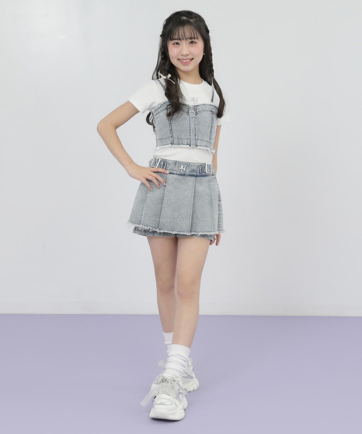 ブルー(Sサイズ着用/身長：約149cm)