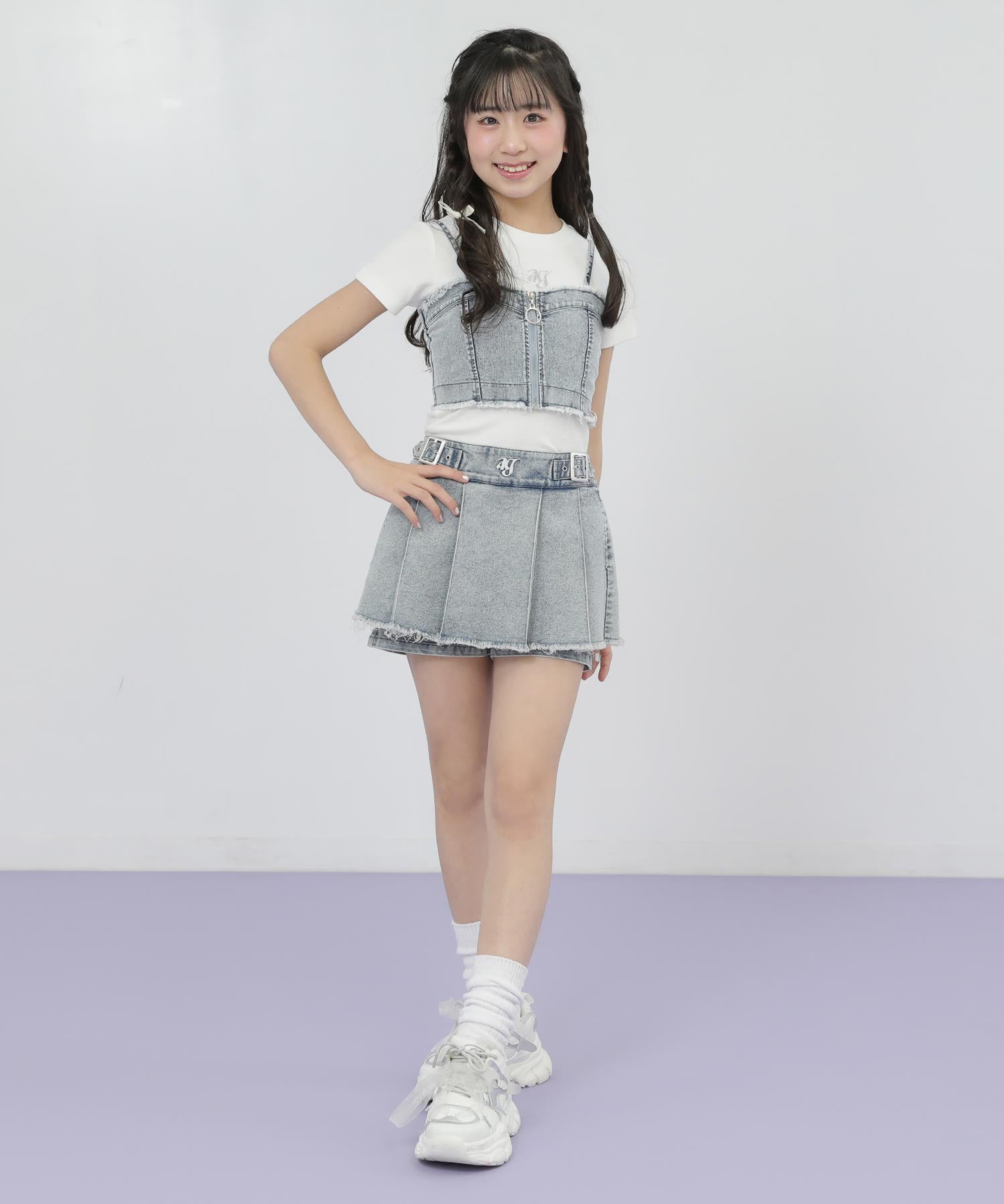 ブルー(Sサイズ着用/身長：約149cm)