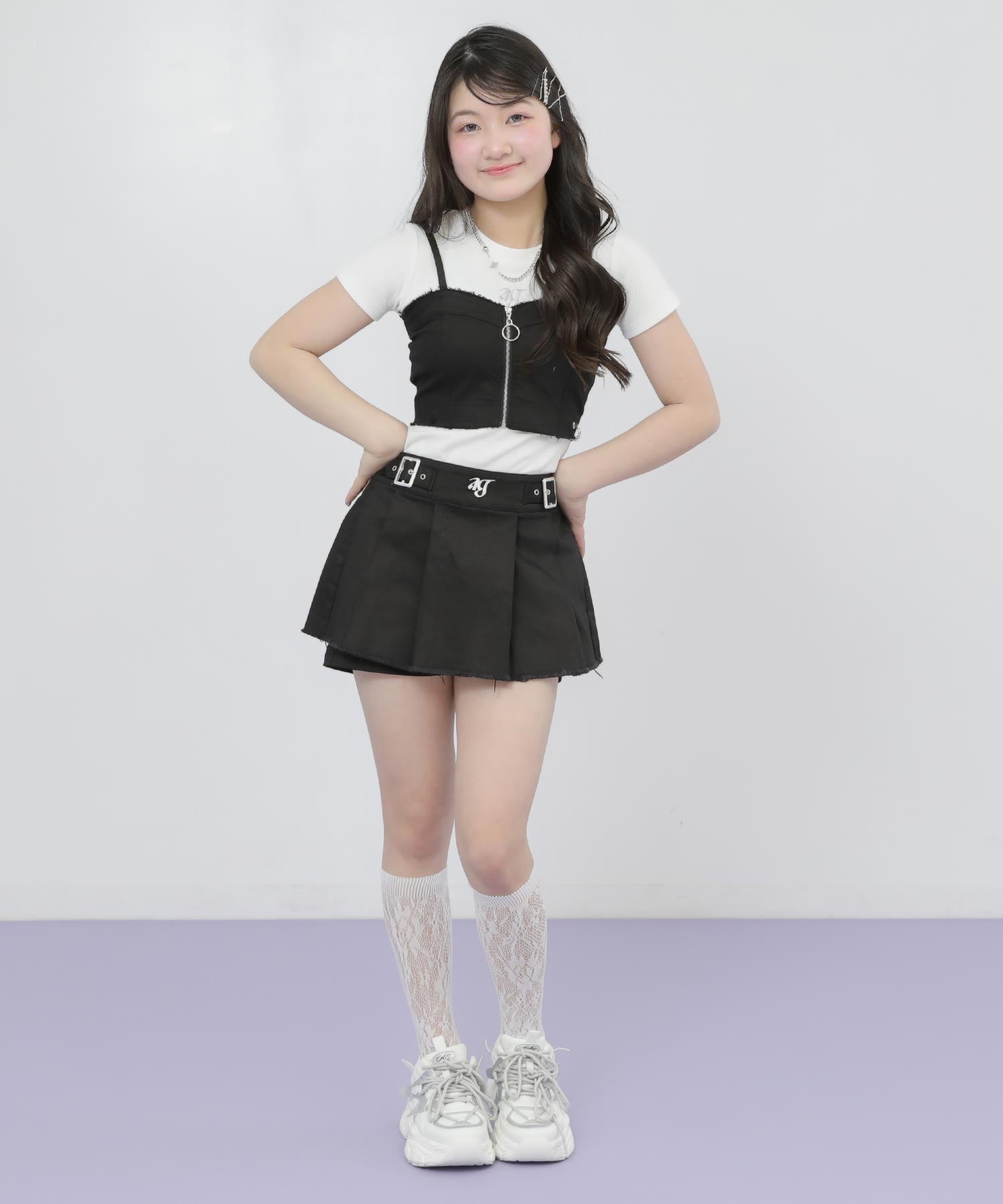 ブラック(Sサイズ着用/身長：約152cm)