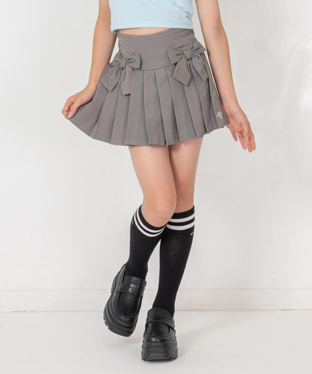 グレー(XSサイズ着用/身長：約139cm)
