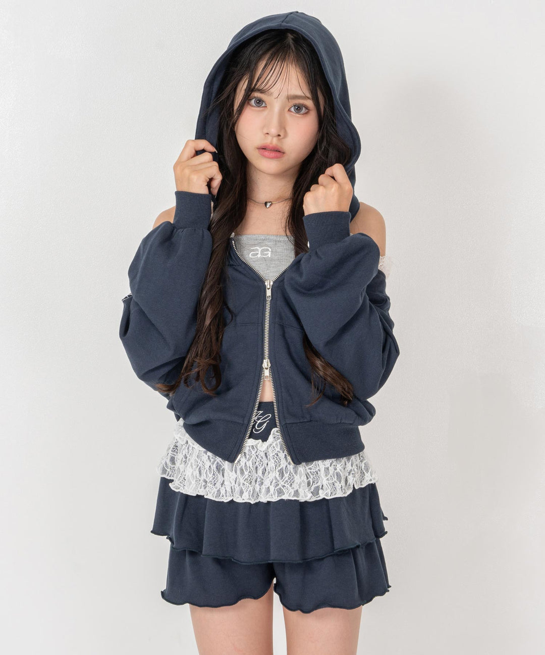 ネイビー(XSサイズ着用/身長：約139cm)
