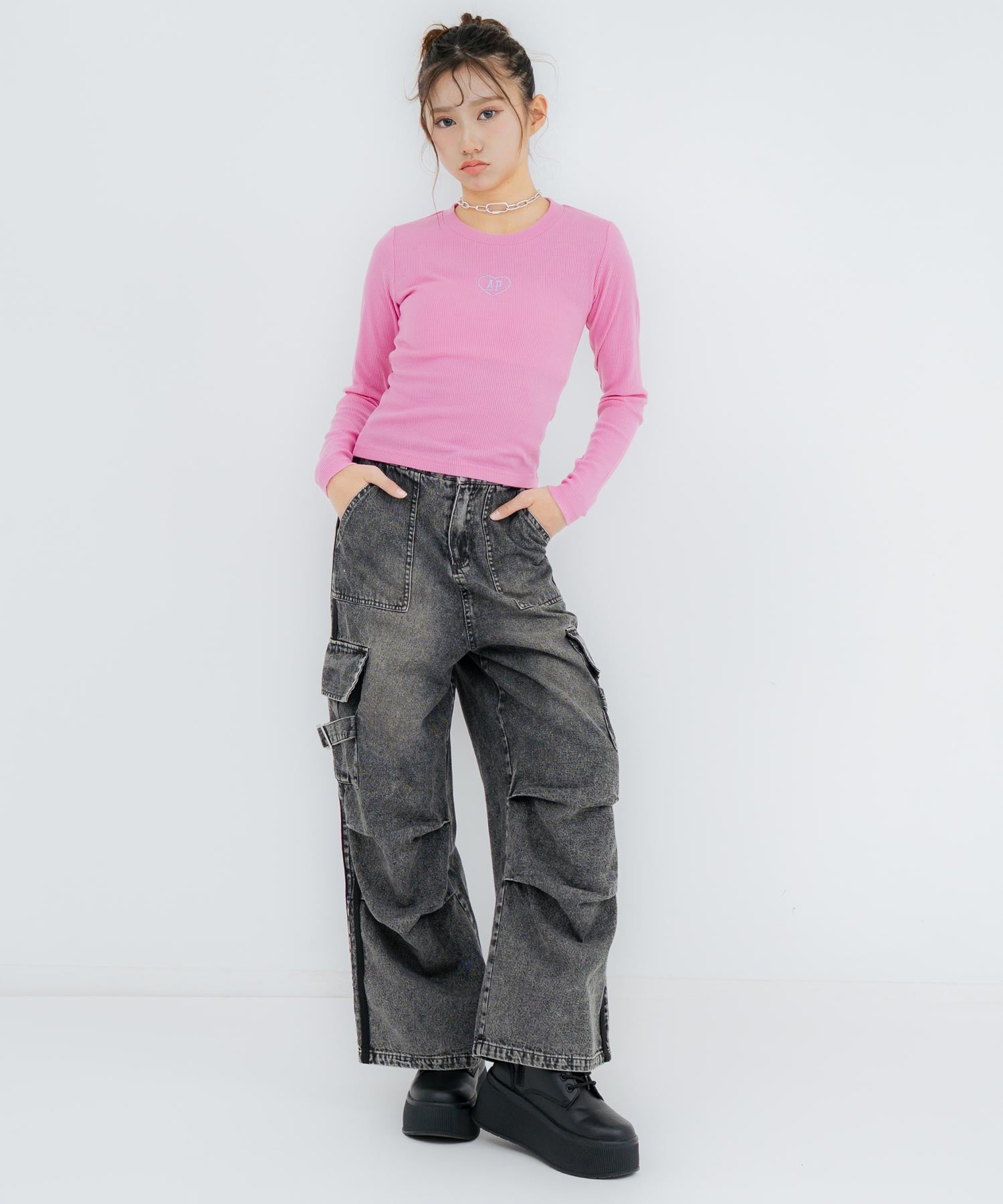 ivypark  カーゴパンツ タック入り ライン デニム カーゴ パンツ 912-7861 – ANAP オンライン
