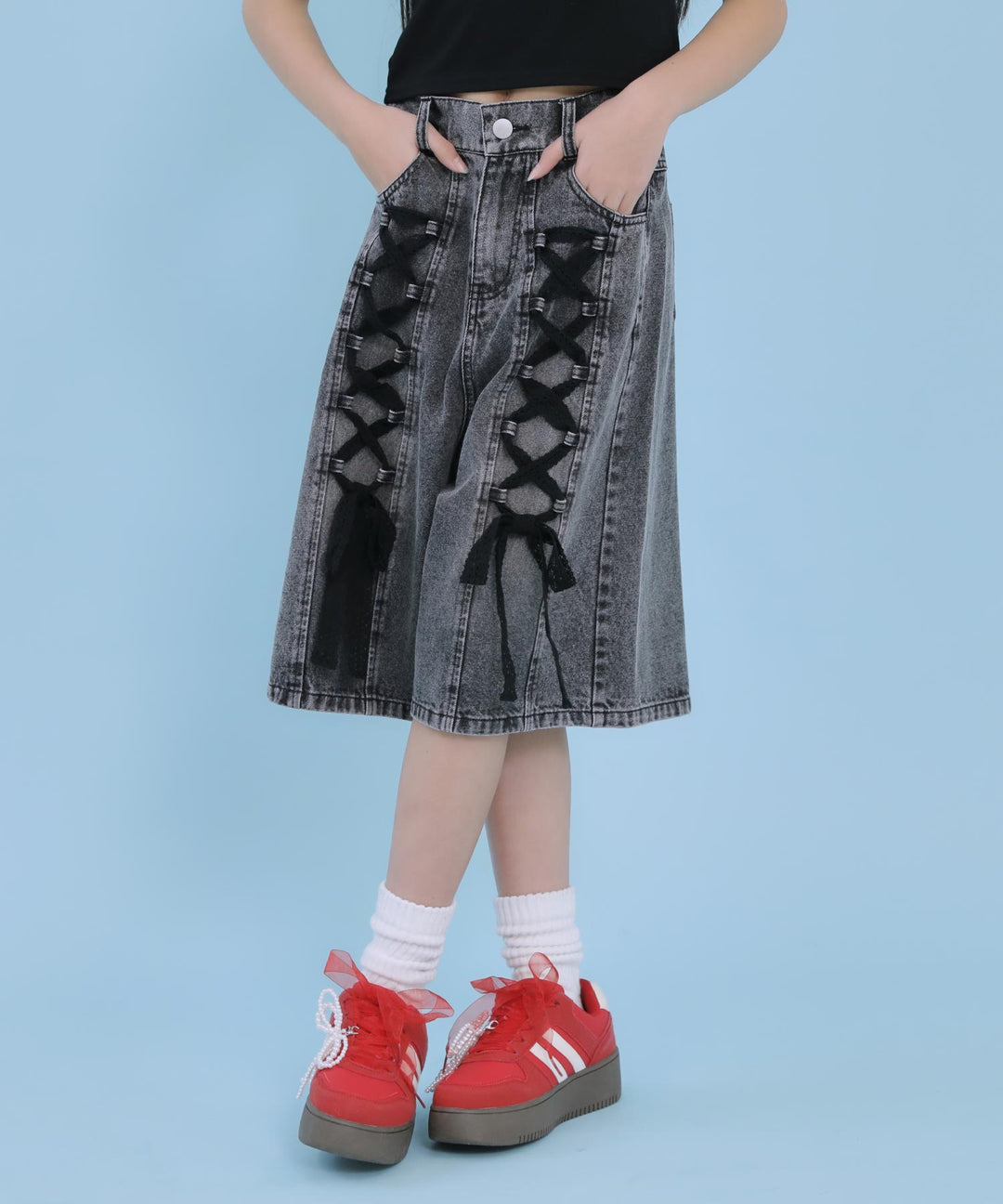 ブラック(XSサイズ着用/身長：約140cm)