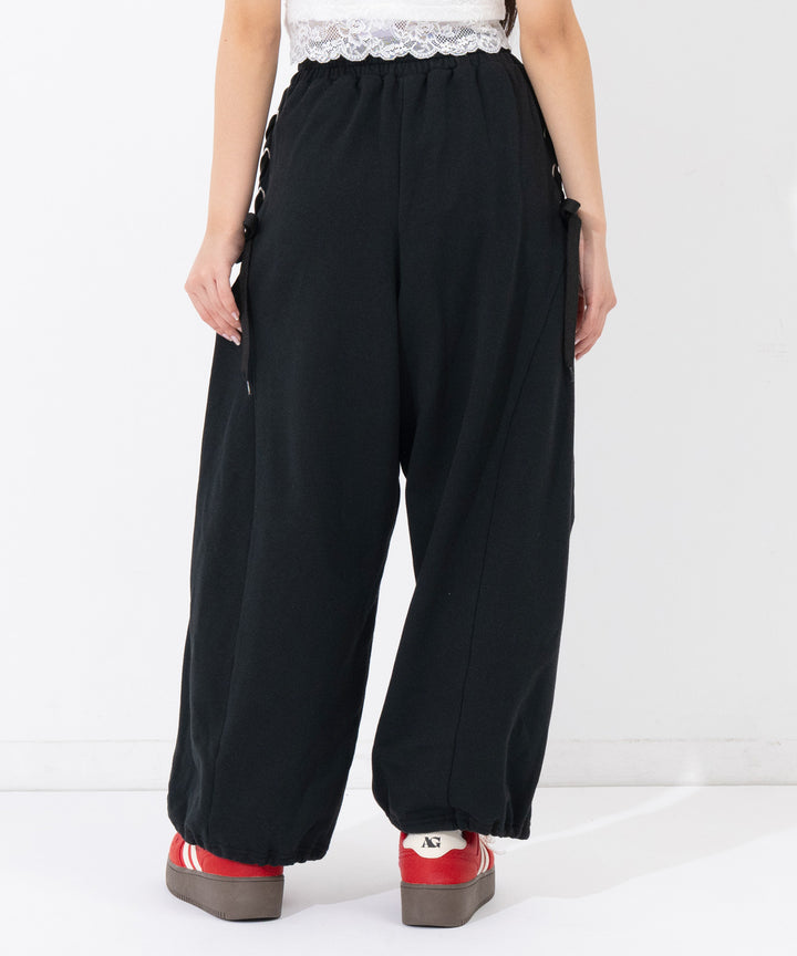 ブラック(Sサイズ着用/身長：約150cm)