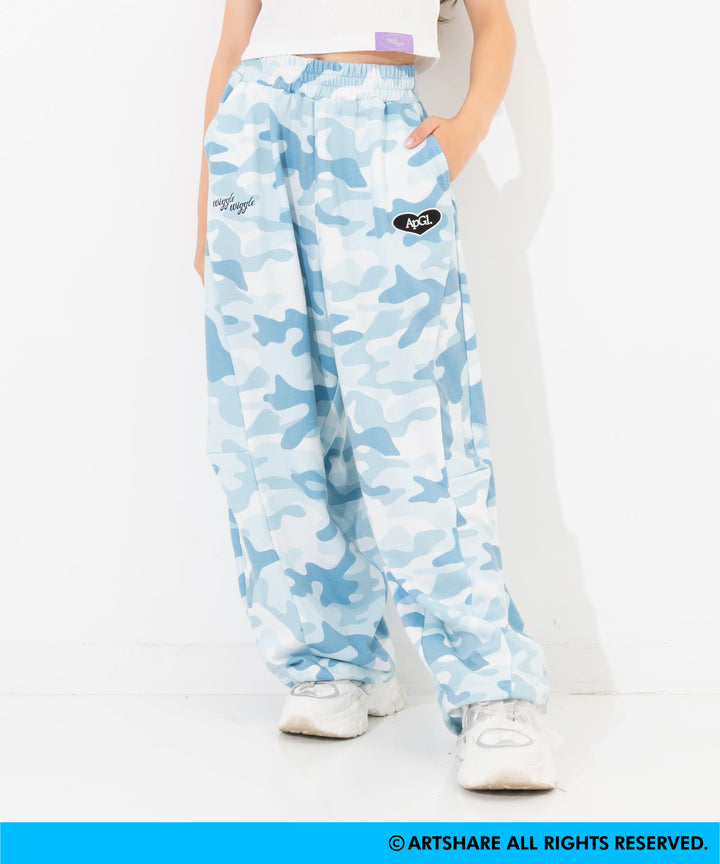 サックス(Sサイズ着用/身長：約146cm)