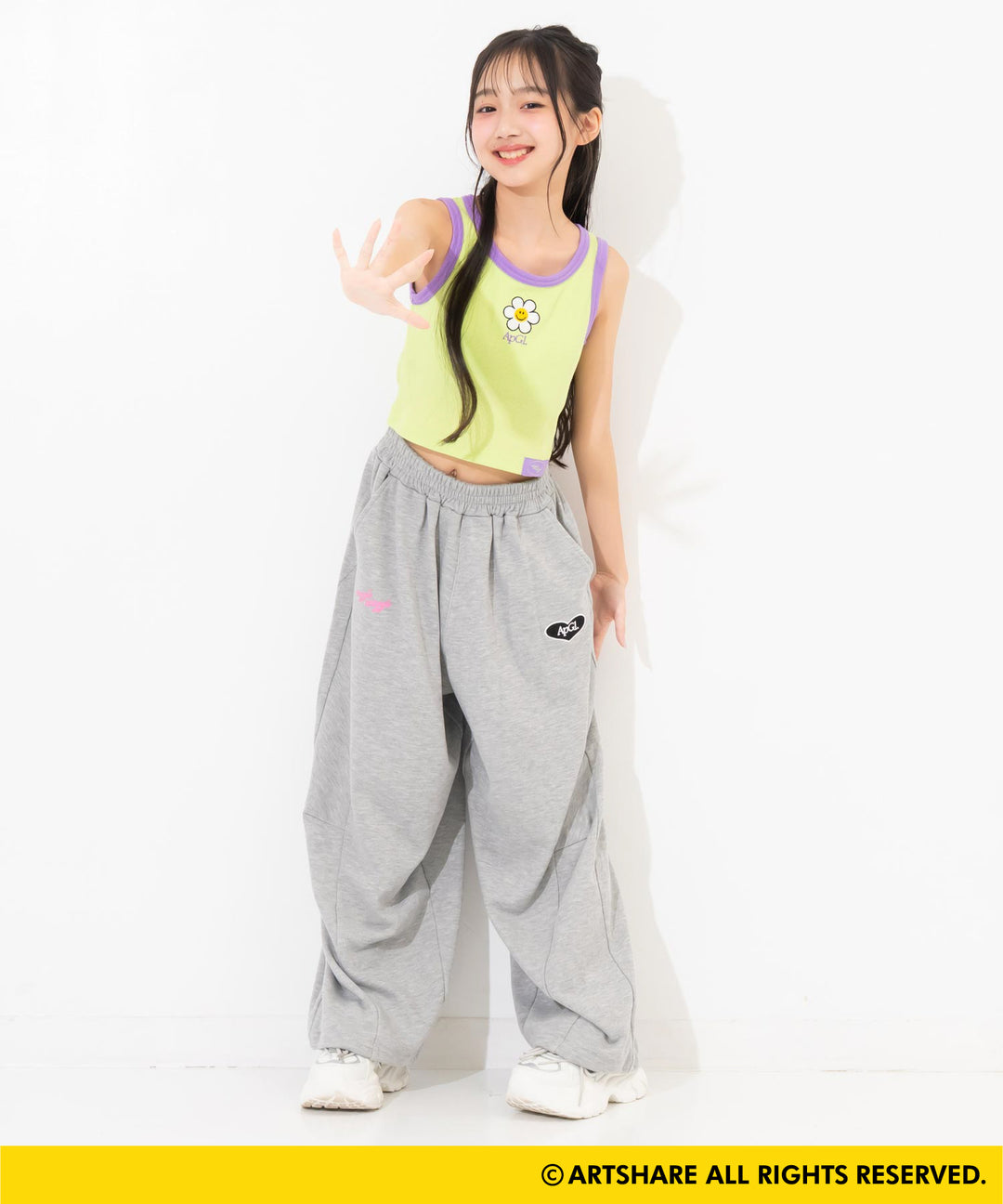 ライトグレー(Sサイズ着用/身長：約143cm)