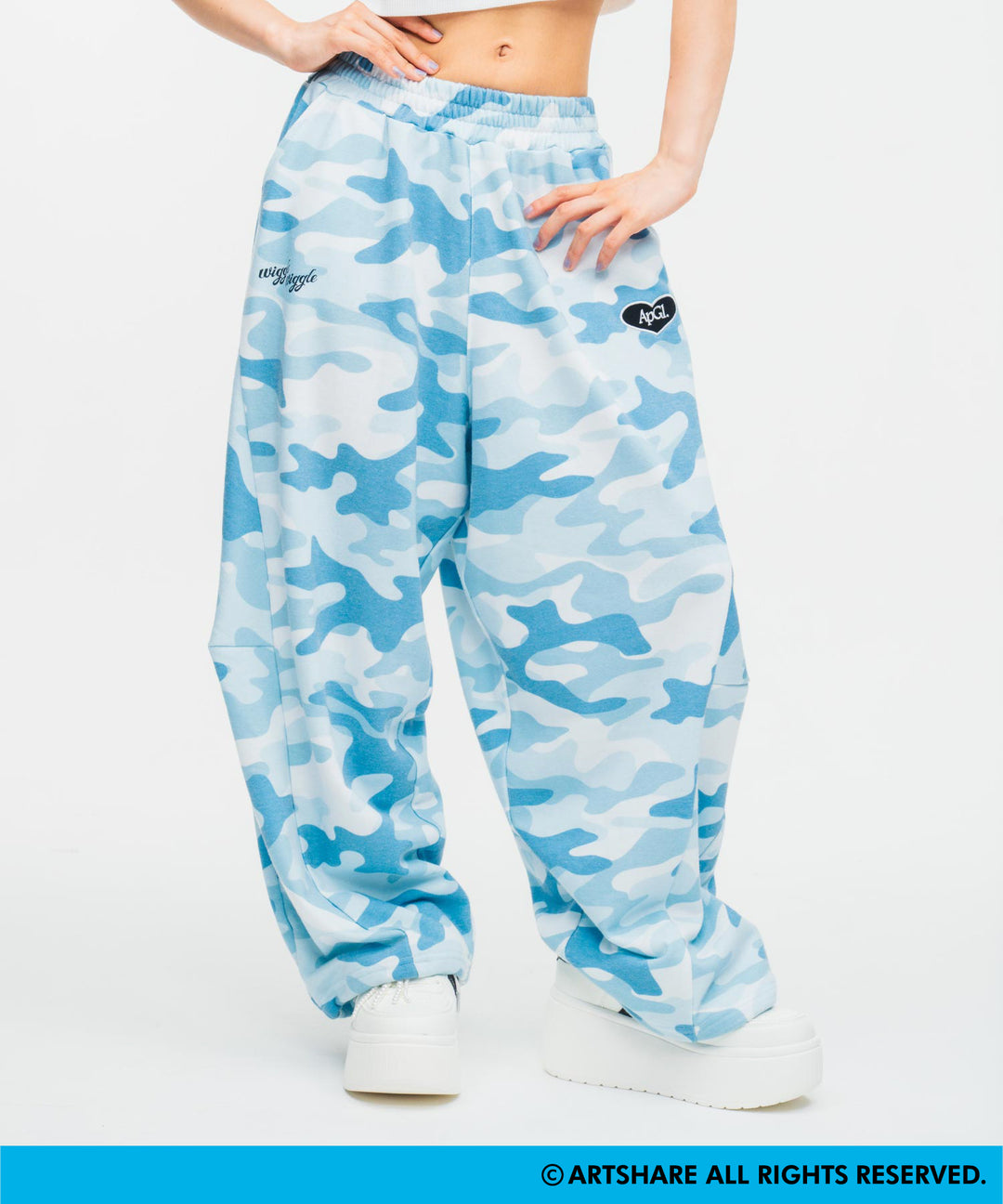  サックス(Sサイズ着用/身長：約152cm) 