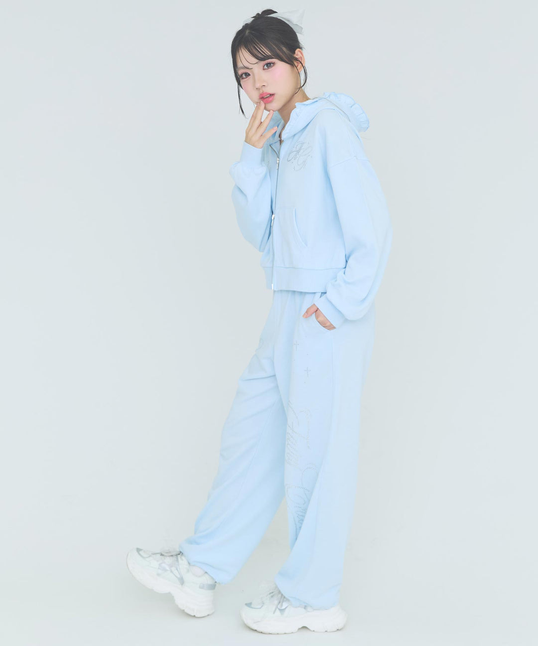 サックス(Ｍサイズ着用/身長：約162cm)