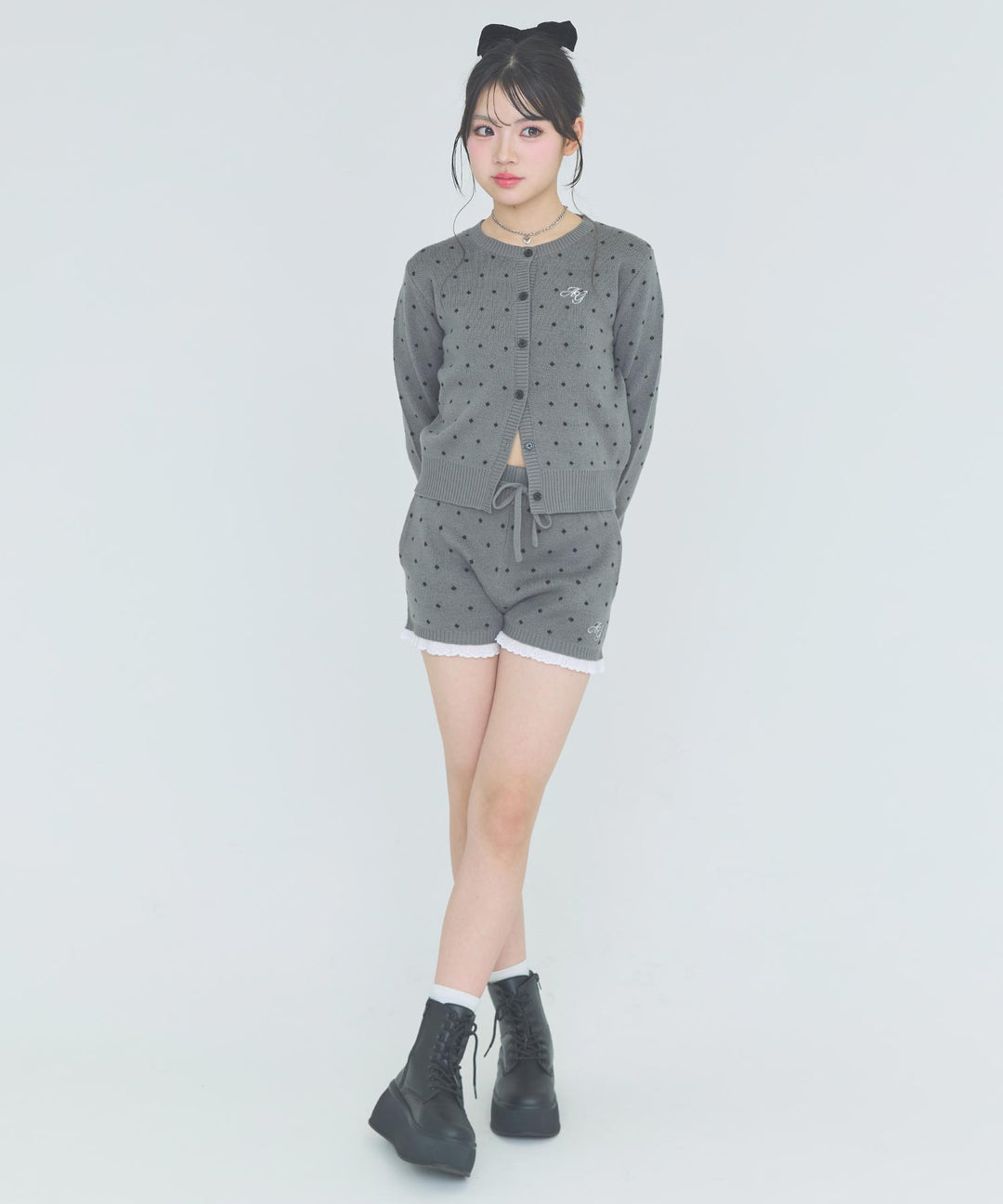 ダークグレー(Mサイズ着用/身長：約162cm)