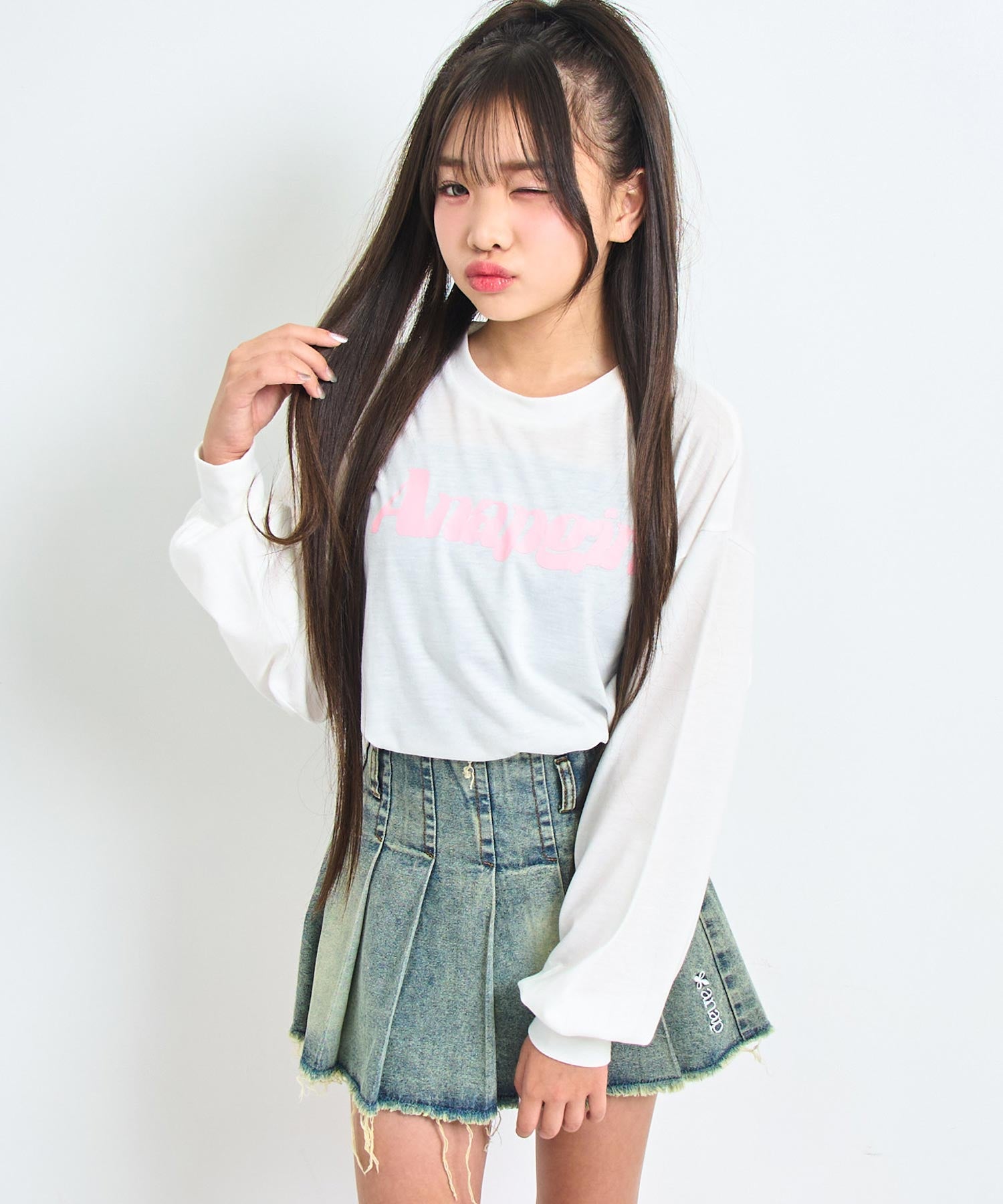 ホワイト/143cm(XSサイズ着用)