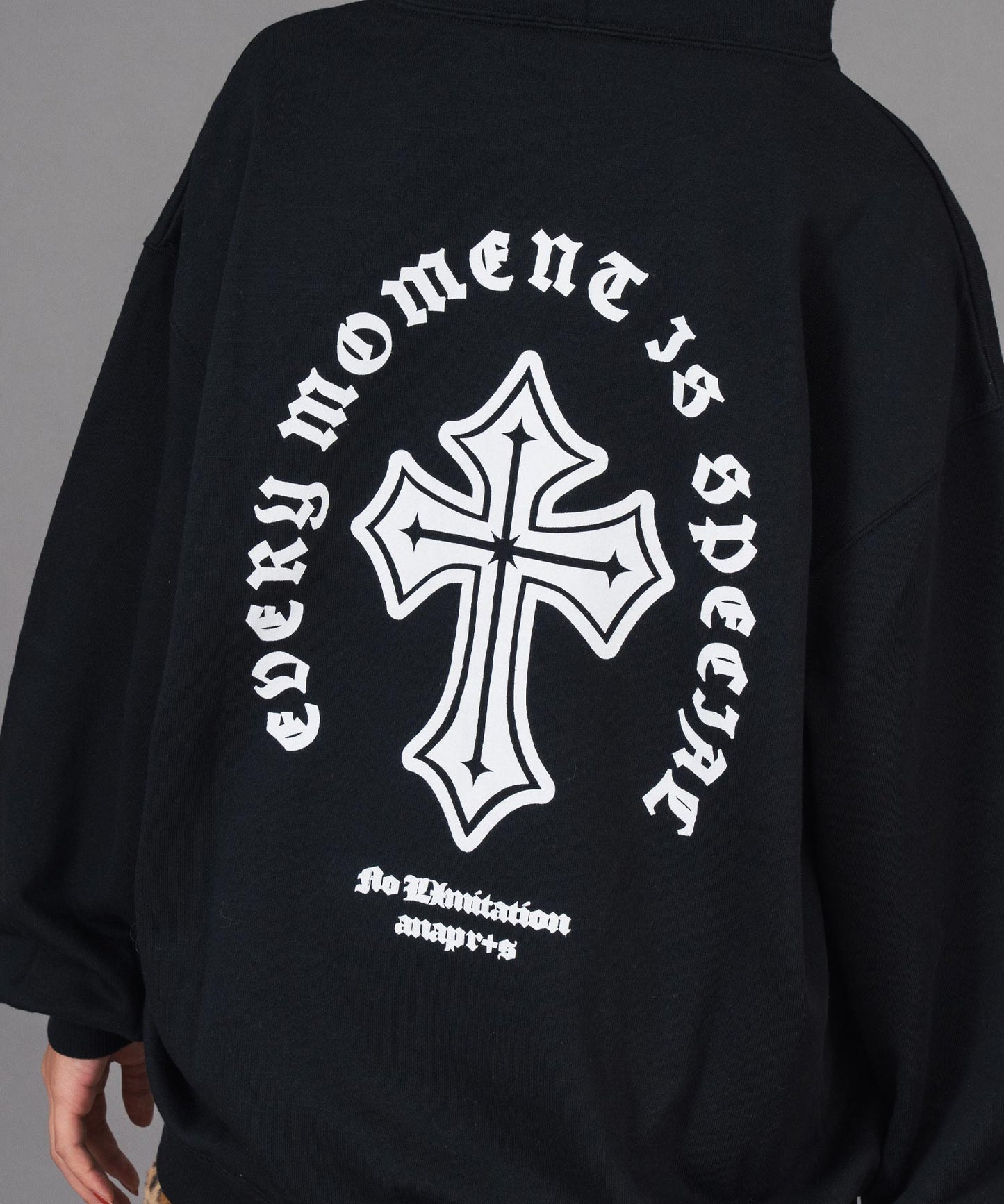 ANAPR＋S スプレー プリント スウェット パーカー【ユニセックス】913-7820