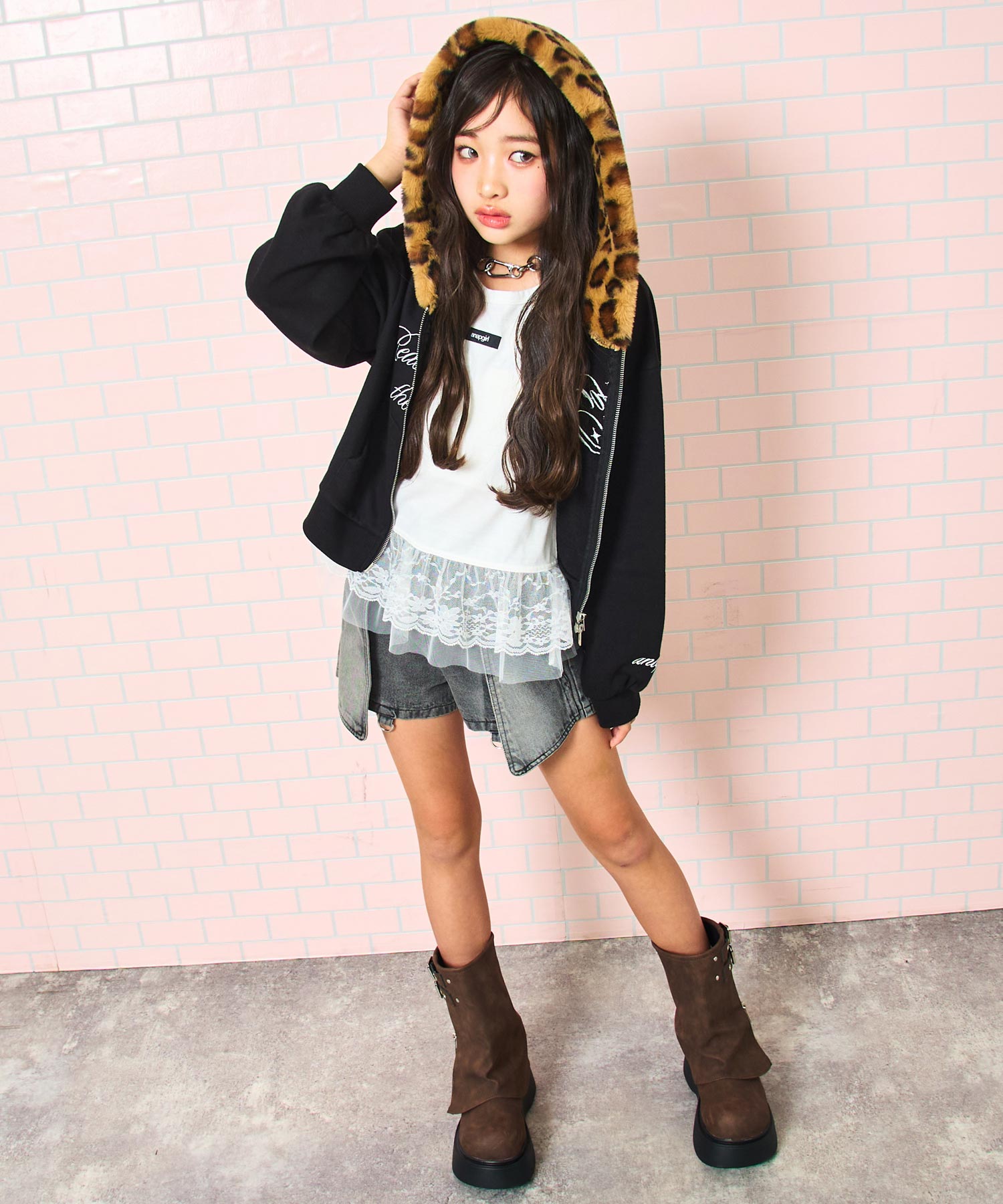 ホワイト/143cm(XSサイズ着用)