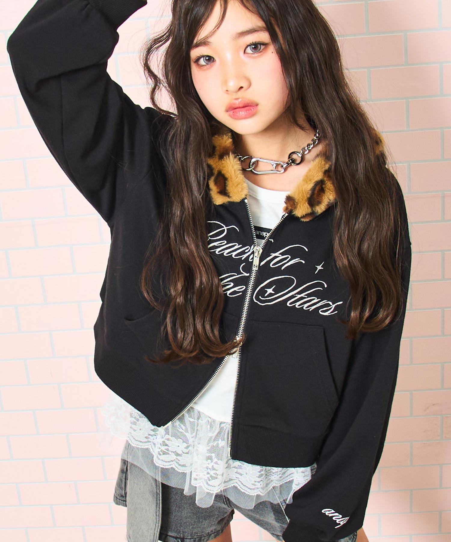 ホワイト/143cm(XSサイズ着用)