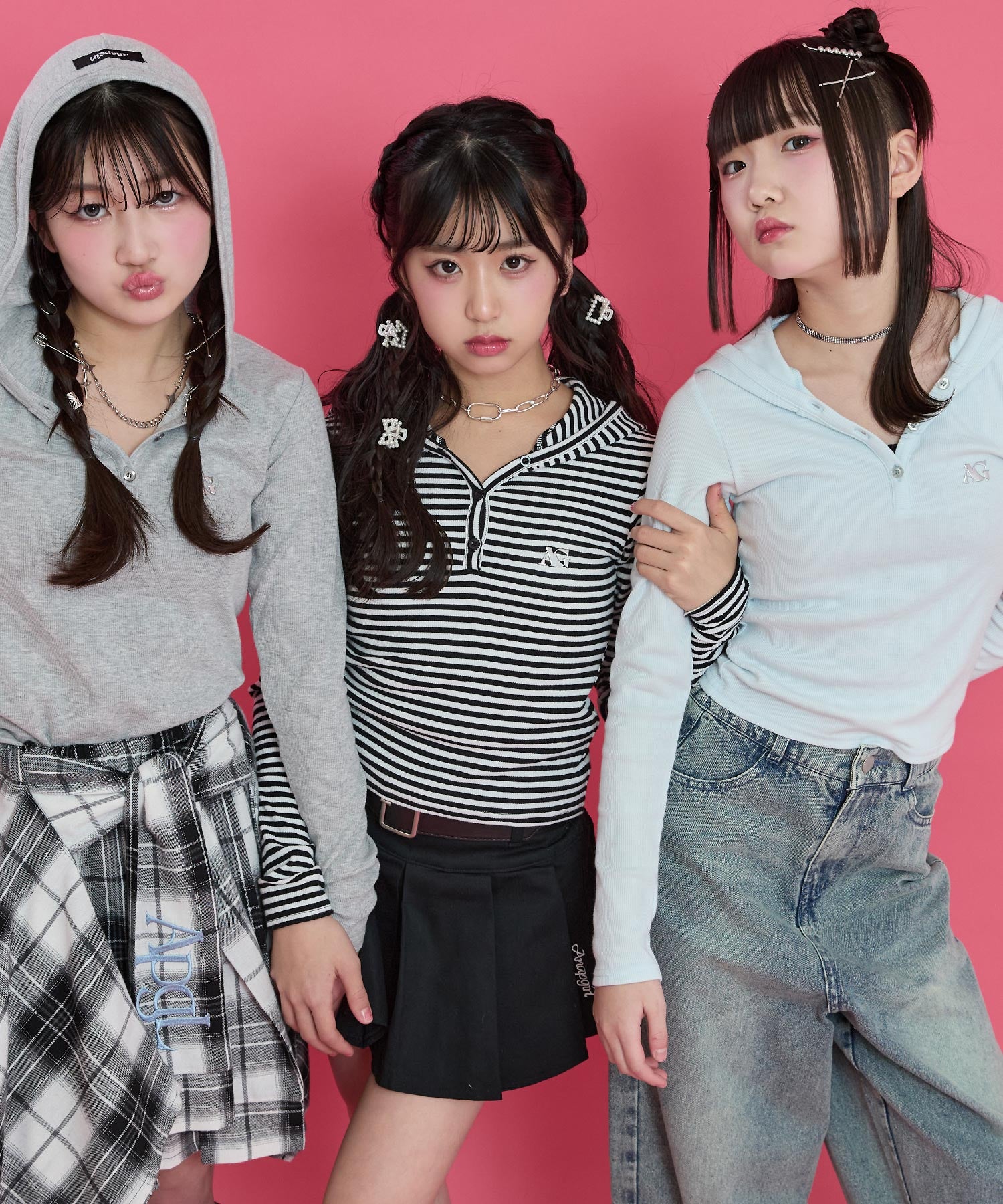グレー(Sサイズ着用/身長：約152cm)
サックス(Sサイズ着用/身長：約154cm)
ホワイト/ブラック(Sサイズ着用/身長：約149cm)