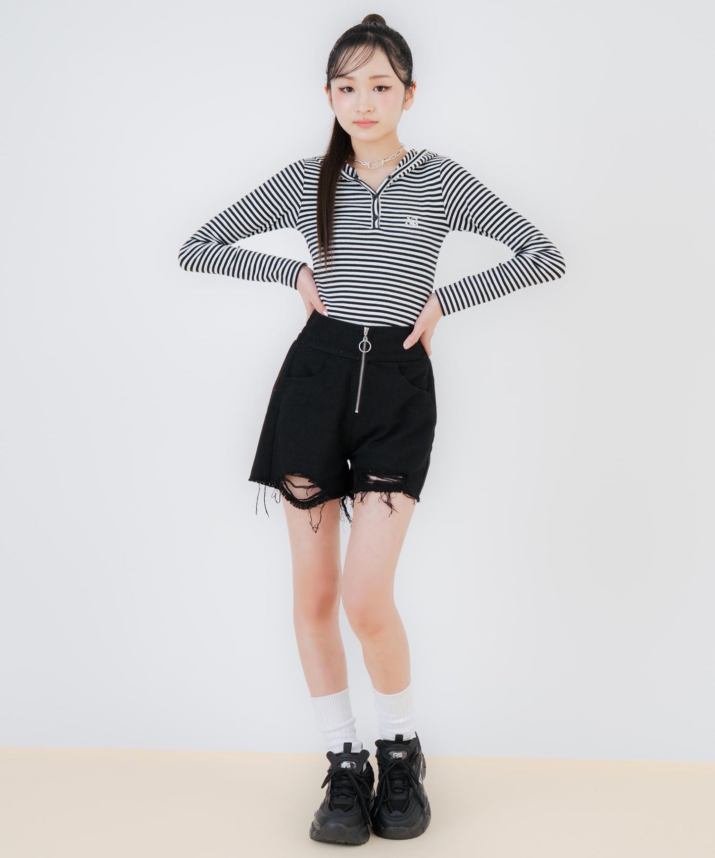 ホワイト/ブラック