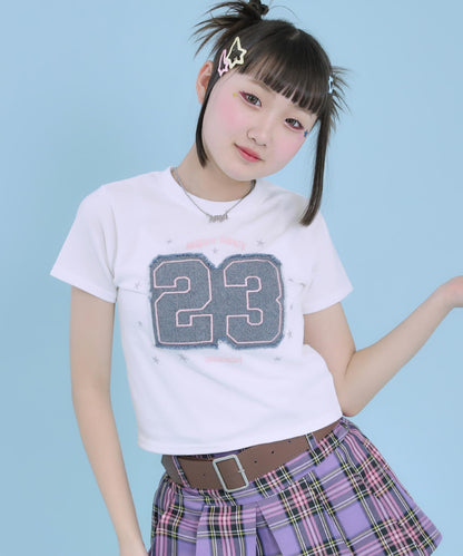ホワイト(Sサイズ着用/身長：約154cm)