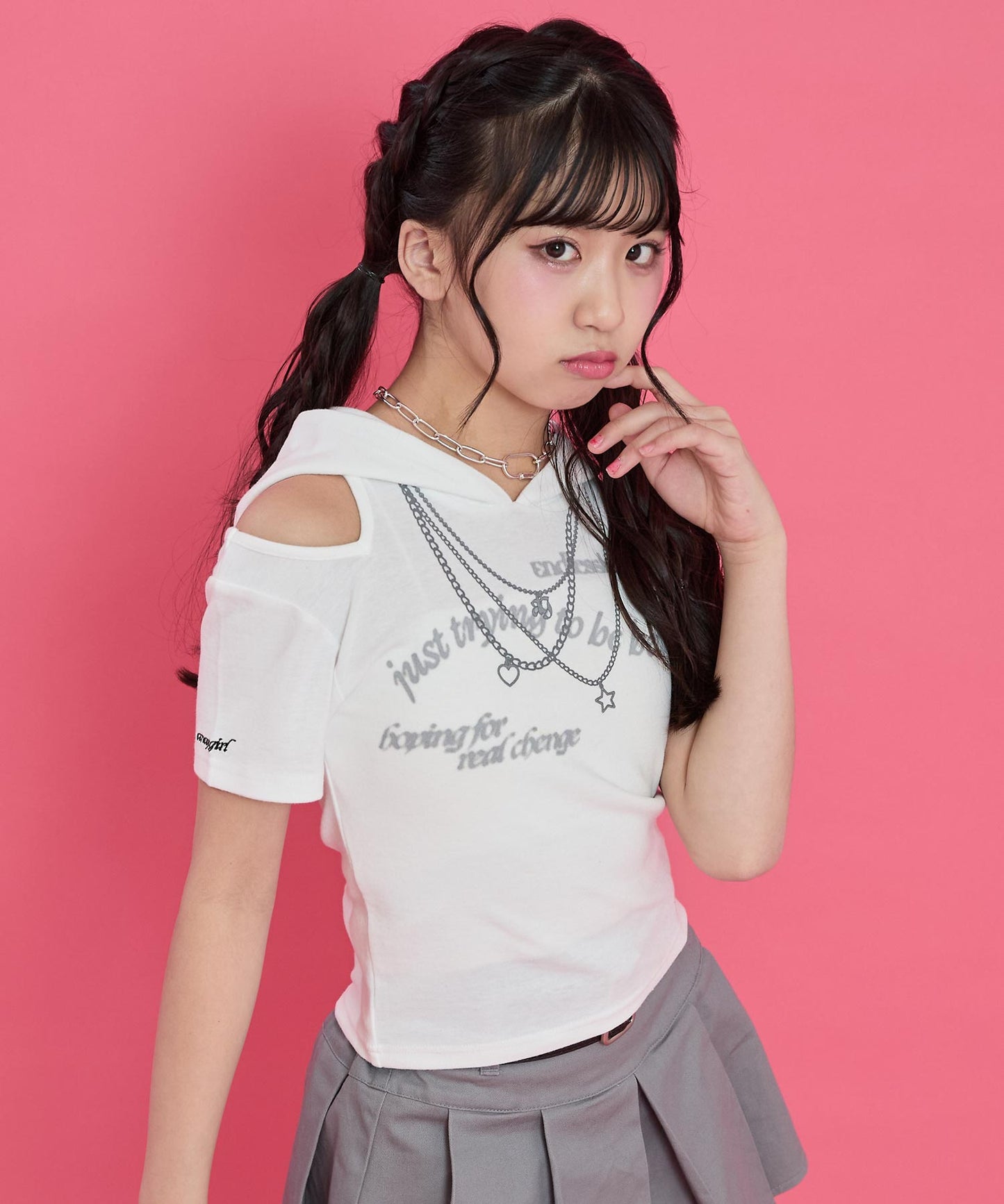 ホワイト(Sサイズ着用/身長：約149cm)