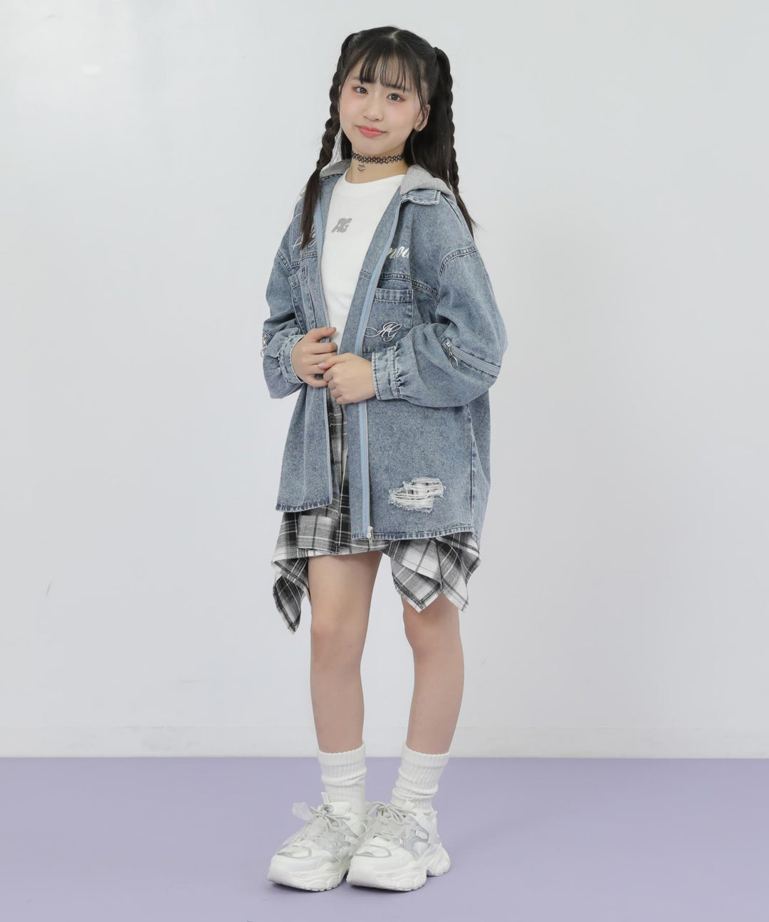 ホワイト(Sサイズ着用/身長：約149cm)