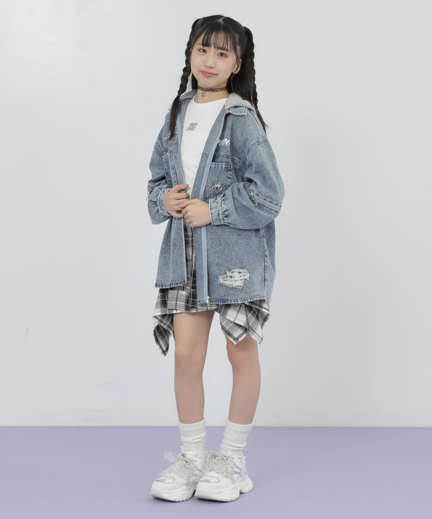 ホワイト(Sサイズ着用/身長：約149cm)