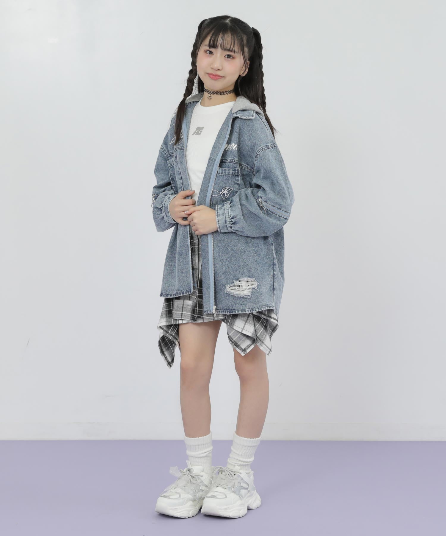 ホワイト(Sサイズ着用/身長：約149cm)