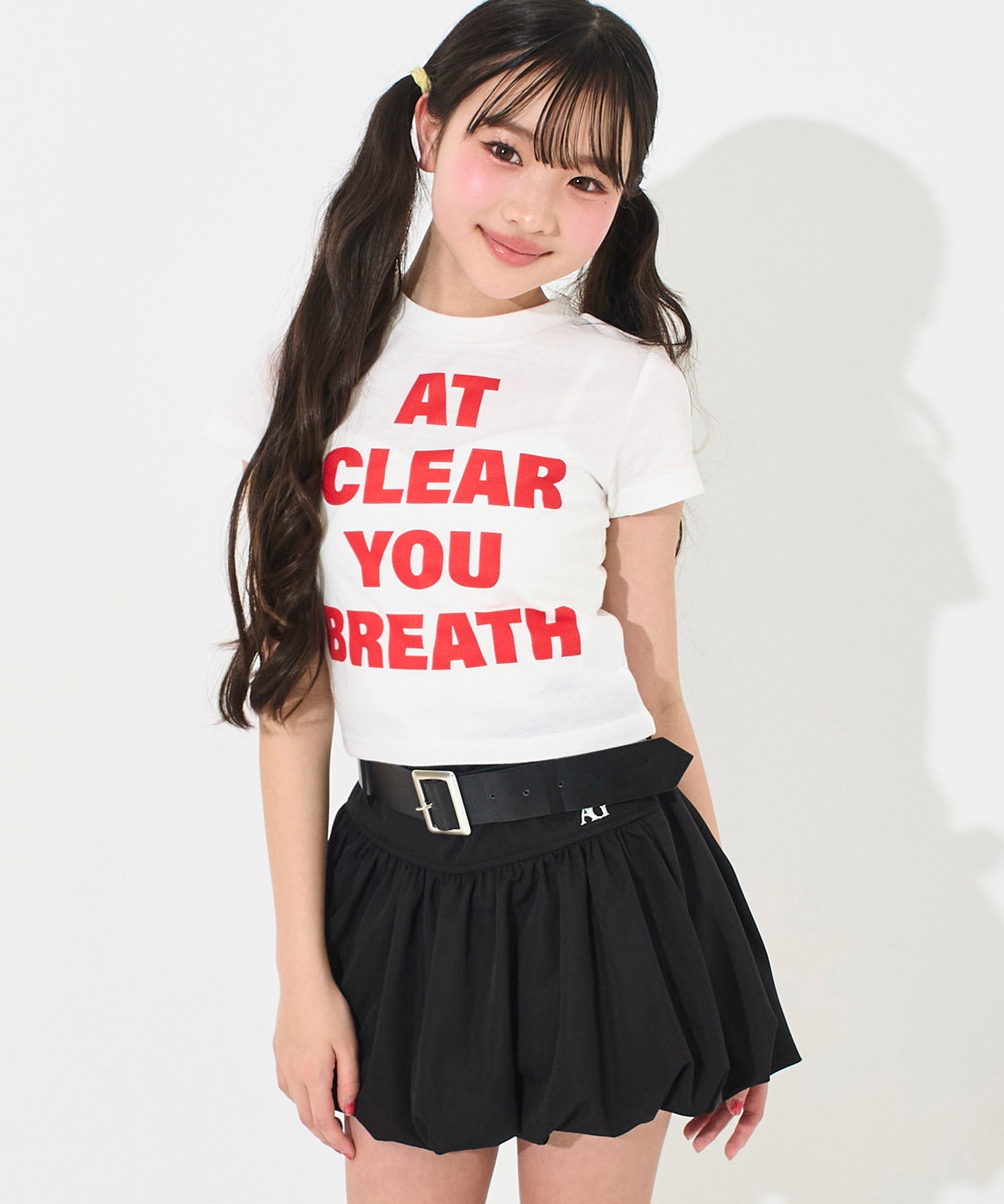 ホワイト(Sサイズ着用/身長：約147cm)