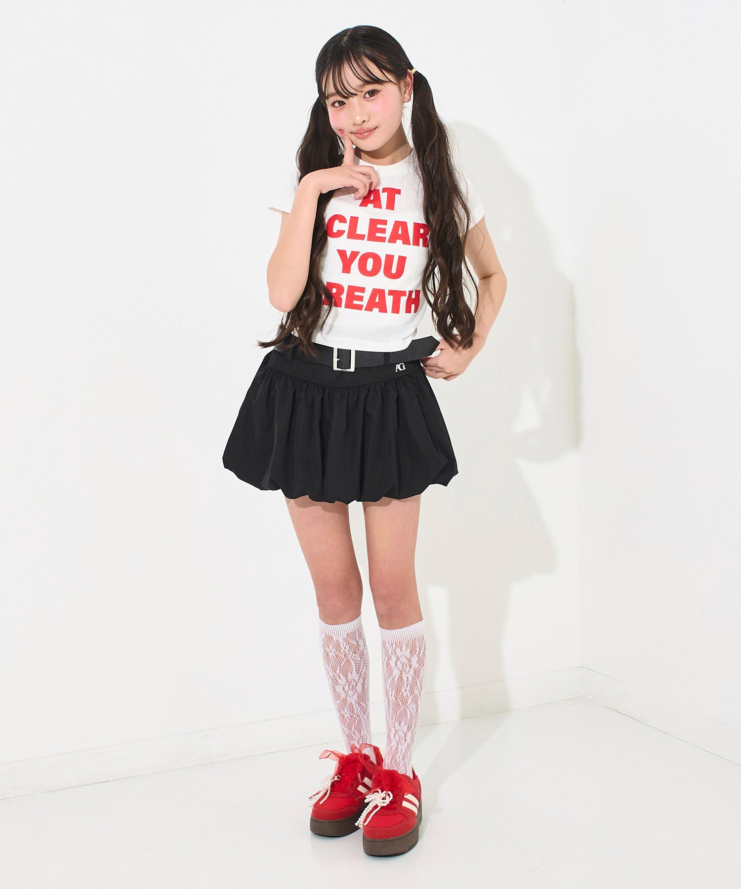 ホワイト(Sサイズ着用/身長：約147cm)