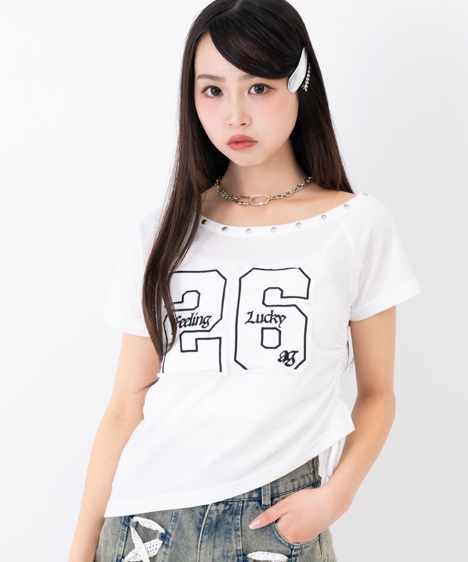 ホワイト(Sサイズ着用/身長：約150cm)