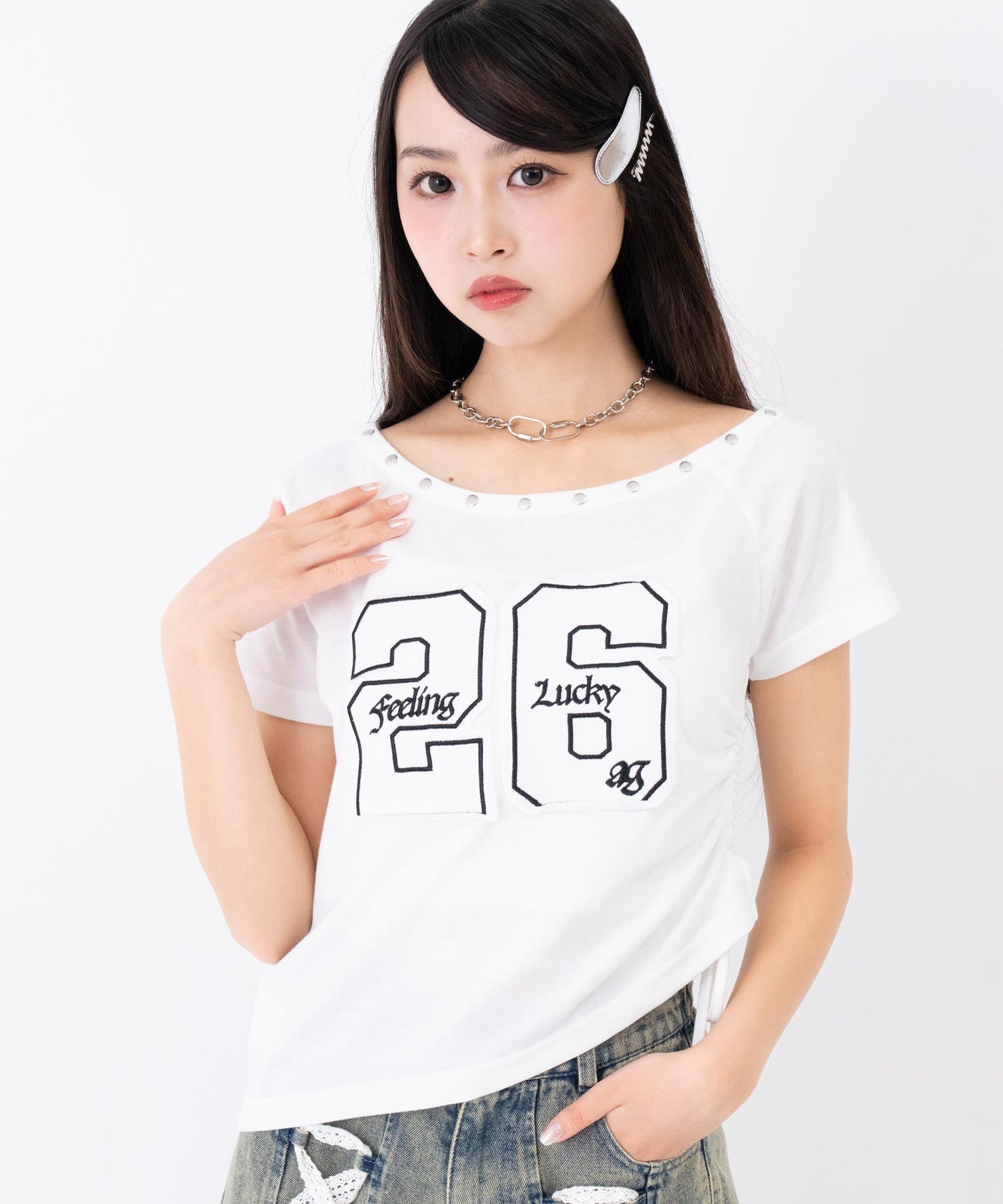 ホワイト(Sサイズ着用/身長：約150cm)
