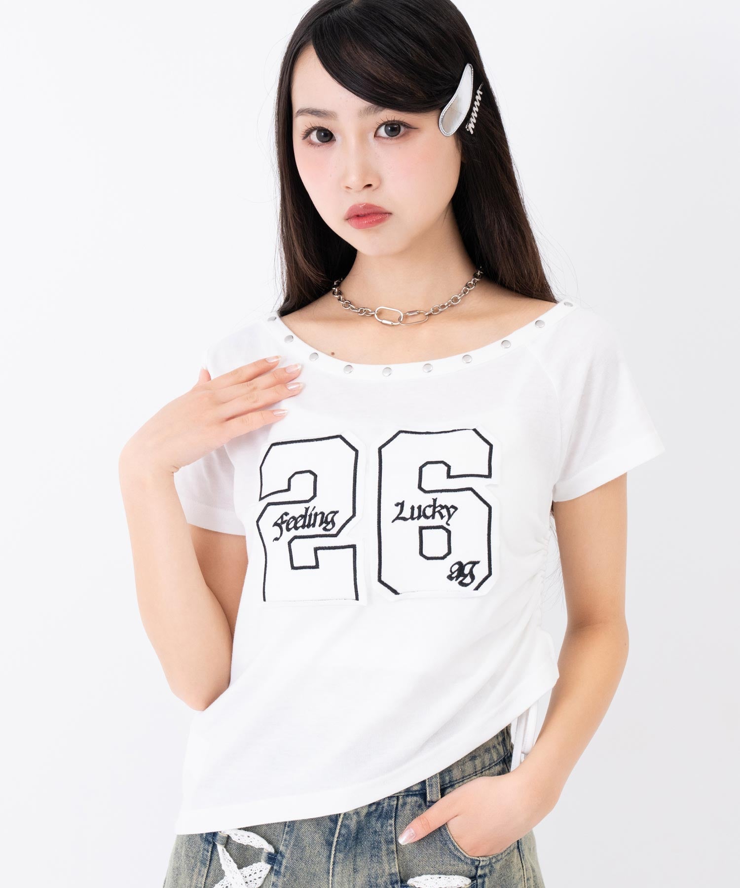 ホワイト(Sサイズ着用/身長：約150cm)
