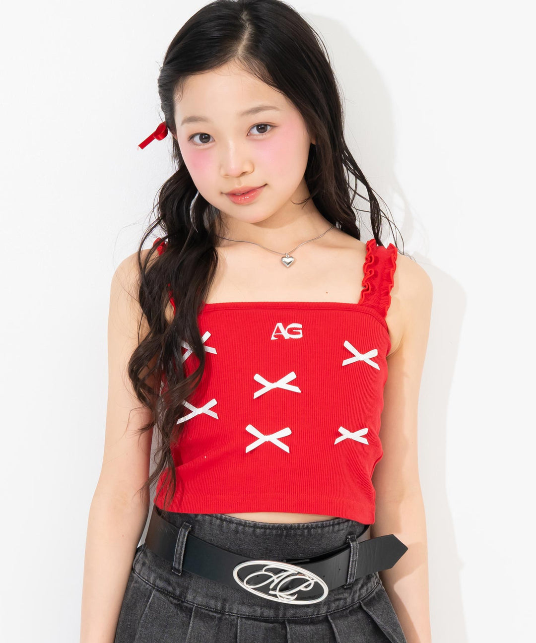 レッド(Sサイズ着用/身長：約146cm)